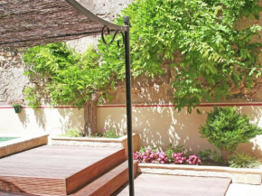 Гостиница Alluring holiday home in Cazouls D h rault with pool  Монтаньяк